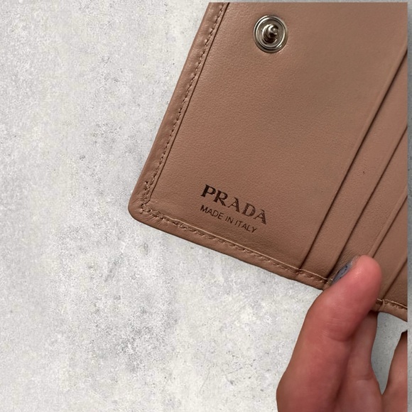 Prada wallet cipria beige NEW WITH TAGS, box quilted leather soft tan cream - Picture 4 of 6